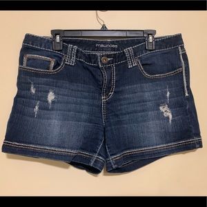 Maurice’s distressed shorts. Size 11/12